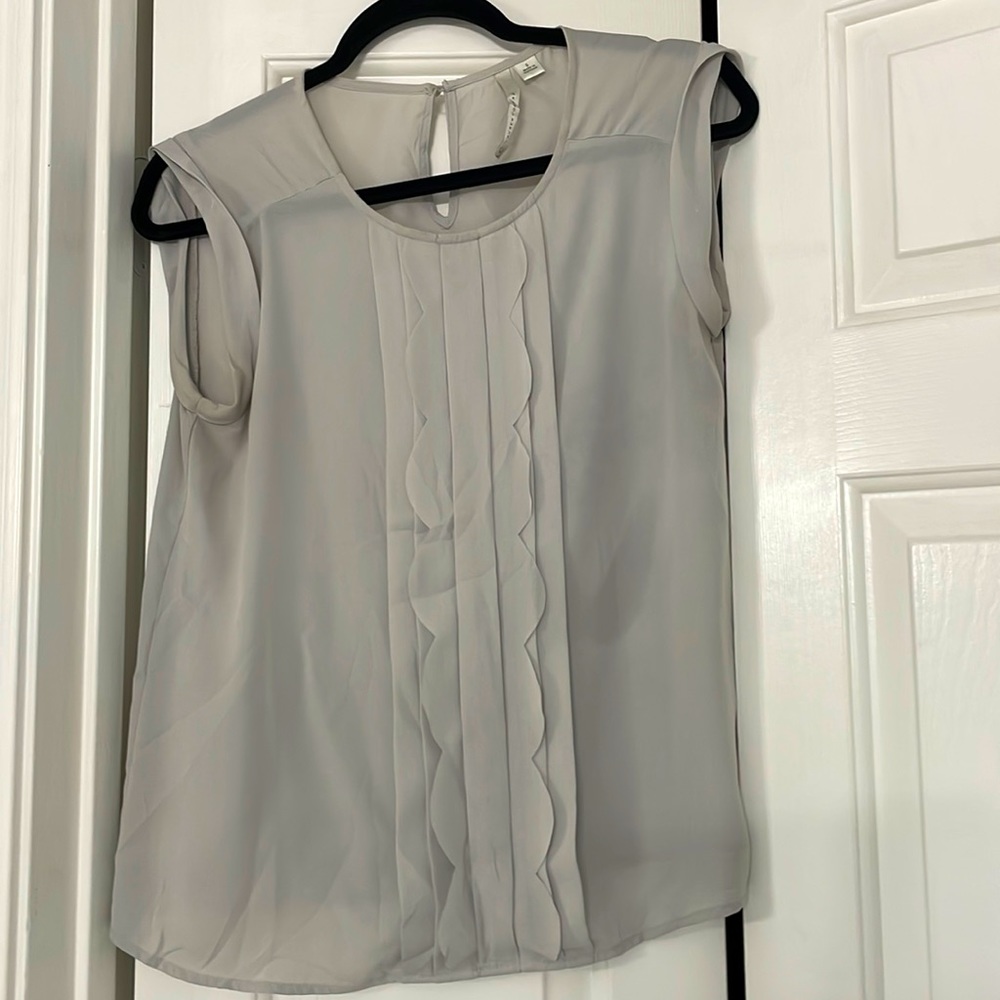 Sleeveless blouse